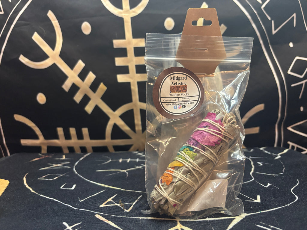 Chakra blend herb bundle by Midgard Artistry