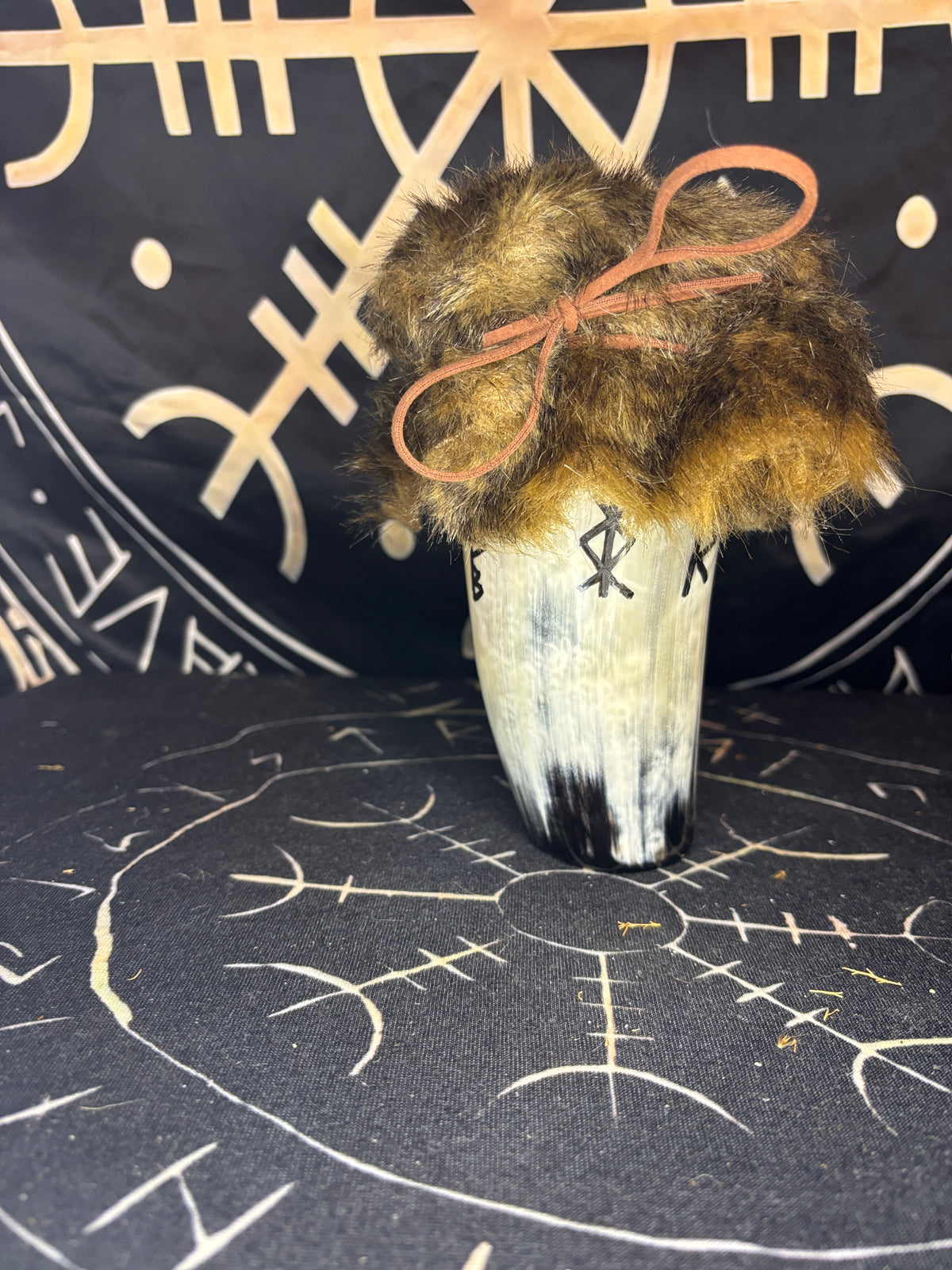 Eikþyrnir's Horn Rune Set