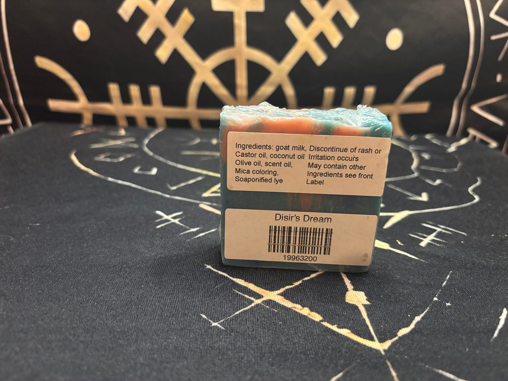 Dísir's Dream berries and cream goat milk soap by Midgard Artistry, photo 2